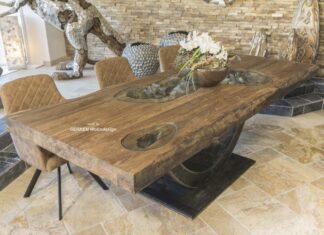 Massivholztisch aus Altholz,…echt beeindruckend Massivholztisch aus Altholz