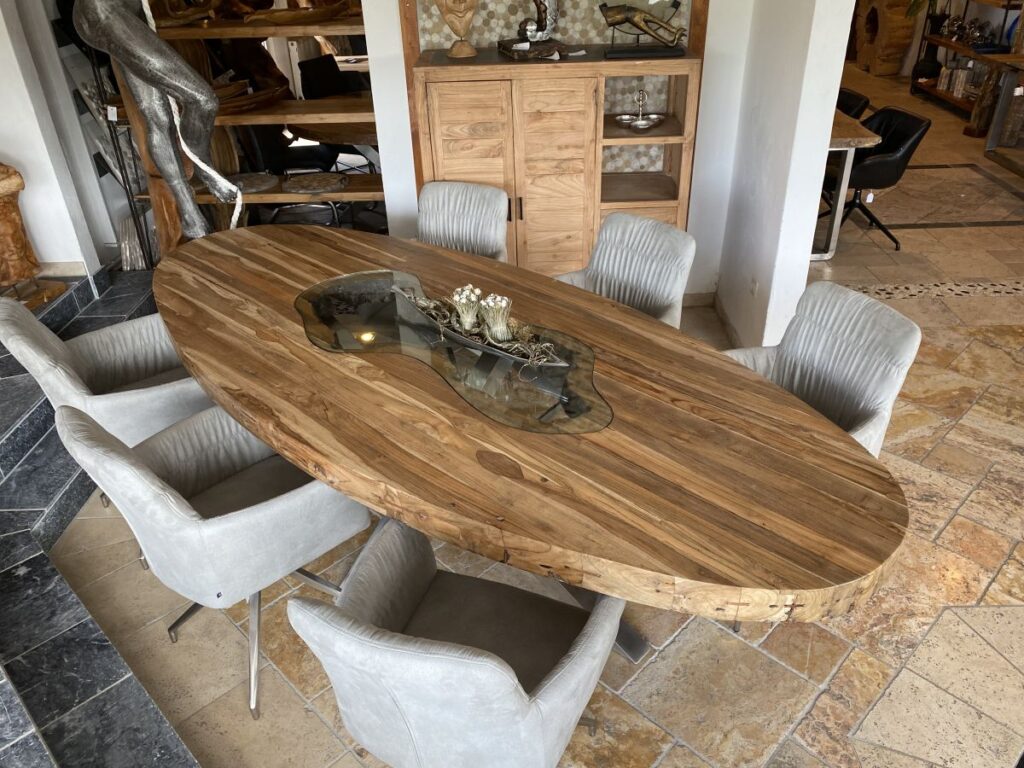 Ovaler Esstisch aus Holz Design Esstisch mit ovaler Form und Edelstahl