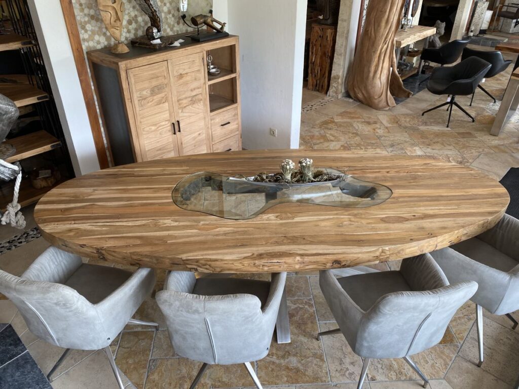 Ovaler Esstisch aus Holz Interessanter Esstisch aus Holz Sky Island