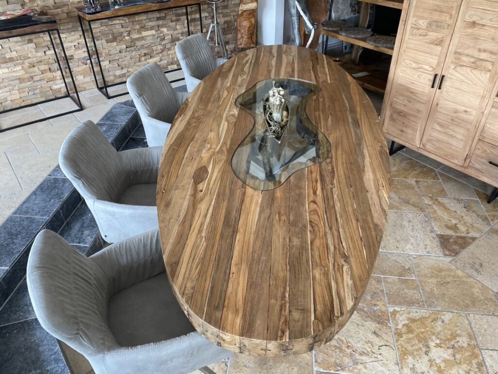 Ovaler Esstisch aus Holz Ovale Esstische aus Altholz