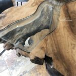 Teaktisch mit beeindruckendem Design