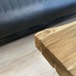 Couchtisch aus Holz gebürstet