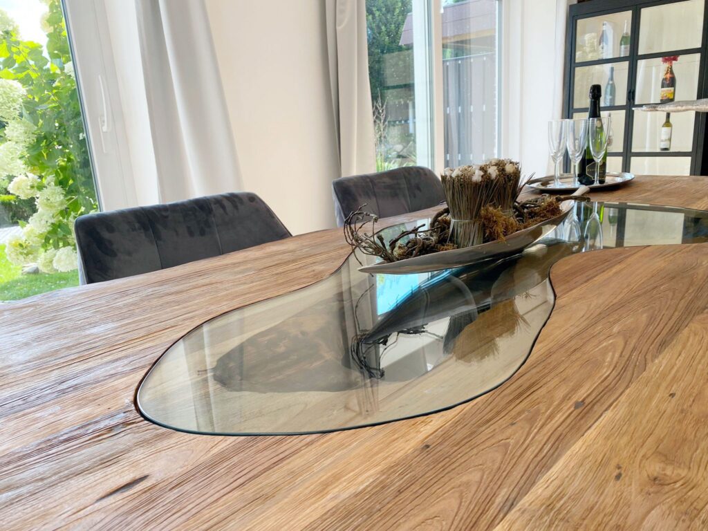 Ausgefallener Esstisch 250 cm Serie Deep Island Ausgefallener Esstisch 250 cm aus Massivholz