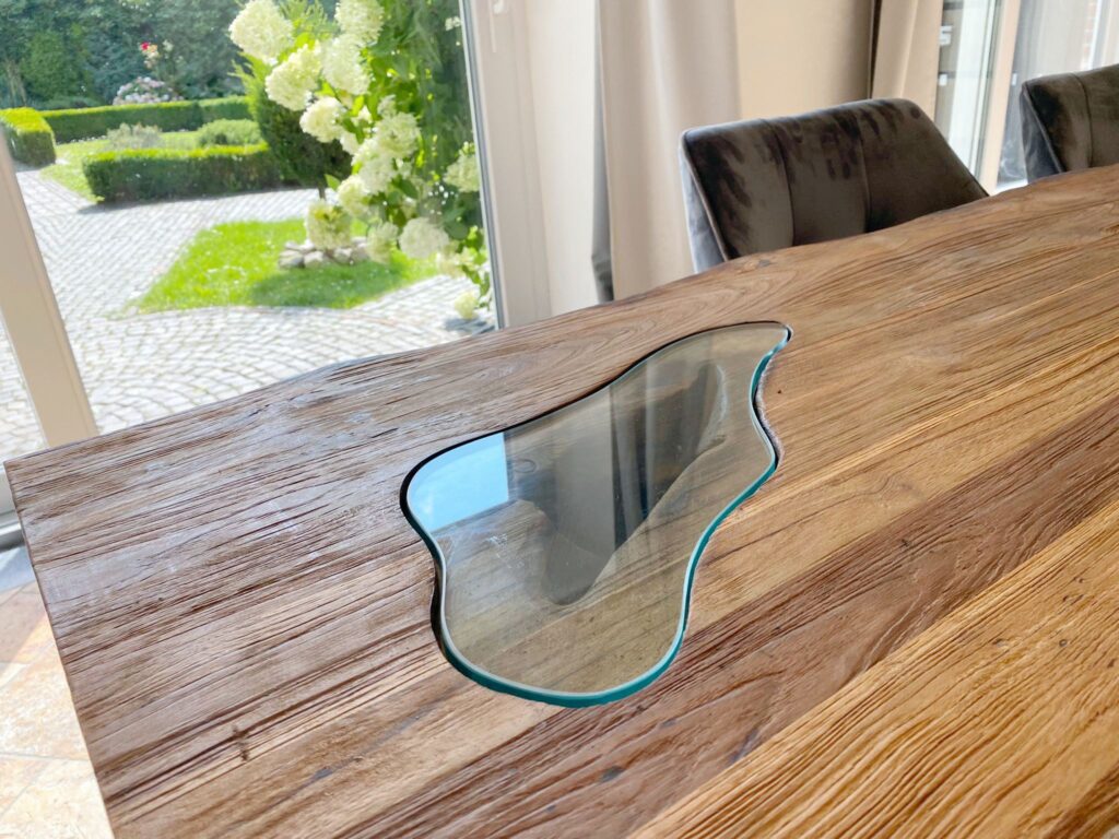 Ausgefallener Esstisch 250 cm Serie Deep Island Ausgefallener Esstisch 250 cm aus Massivholz