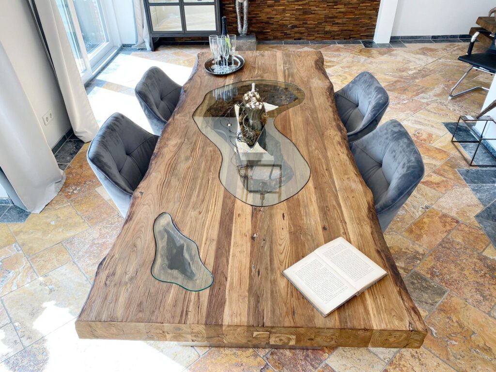 Ausgefallener Esstisch 250 cm Serie Deep Island Ausgefallener Esstisch 250 cm aus Massivholz