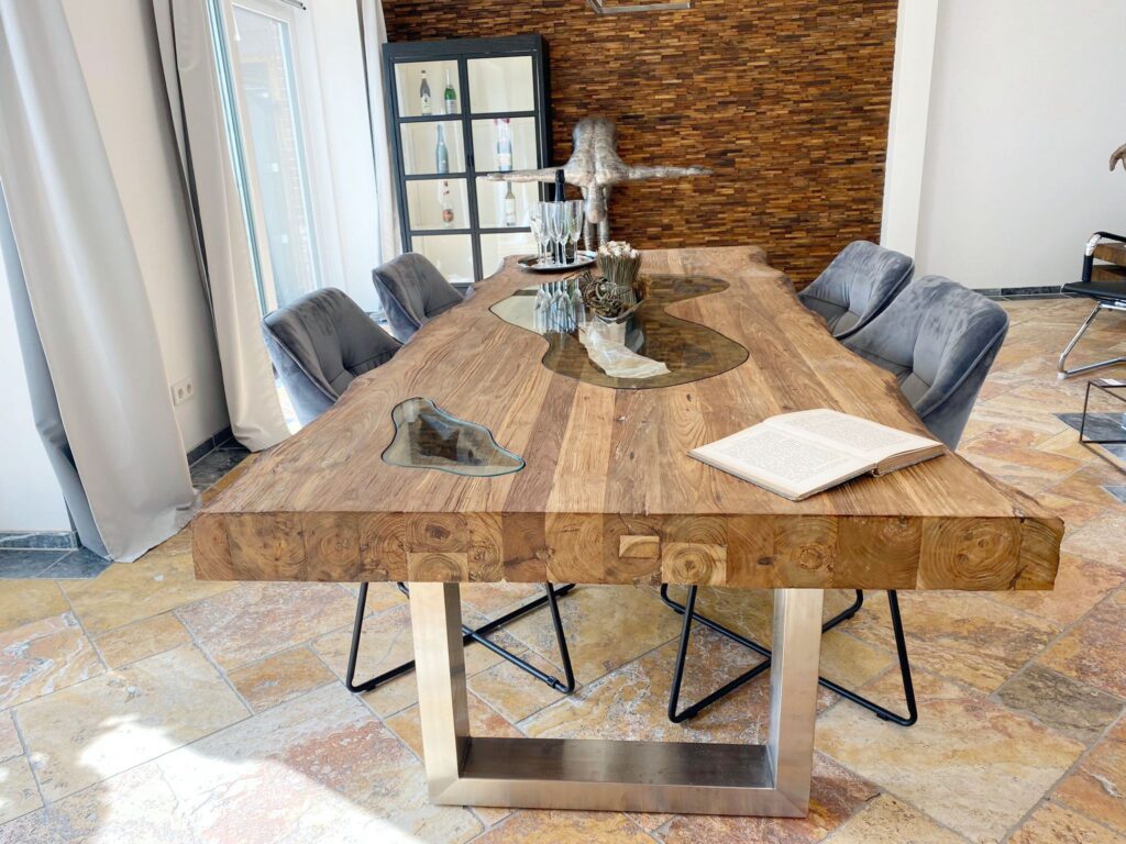 Ausgefallener Esstisch 250 cm Serie Deep Island Ausgefallener Esstisch 250 cm aus Massivholz