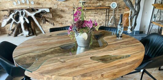 Modern round dining table made of wood Round dining room table