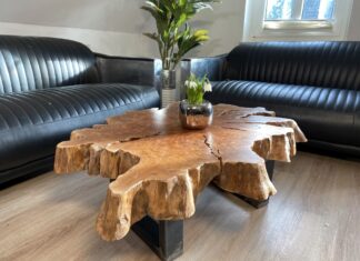 Vollholz Couchtisch aus einem Baumstamm Vollholz Couchtisch