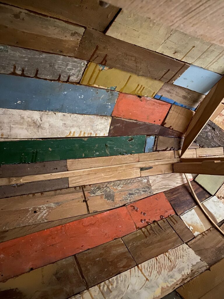Eindrucksvoller Kundenstopper,... ein Formel 1 - Renner Rennwagen aus Holz Konstruktion