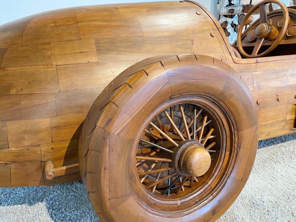 Eindrucksvoller Kundenstopper,... ein Formel 1 - Renner Rennwagen aus Holz Kundenstopper 5