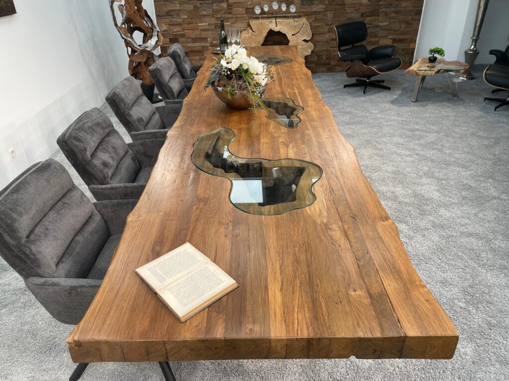 Extrem langer Esstisch,.... 400 cm Extrem langer Esstisch