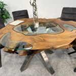 Runder Esstisch aus Holz