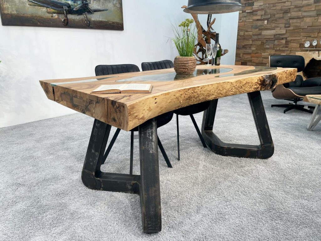 Hier finden Sie ungewöhnliche Esstische von GERKEN Wohndesign Ungewöhnliche Designtische