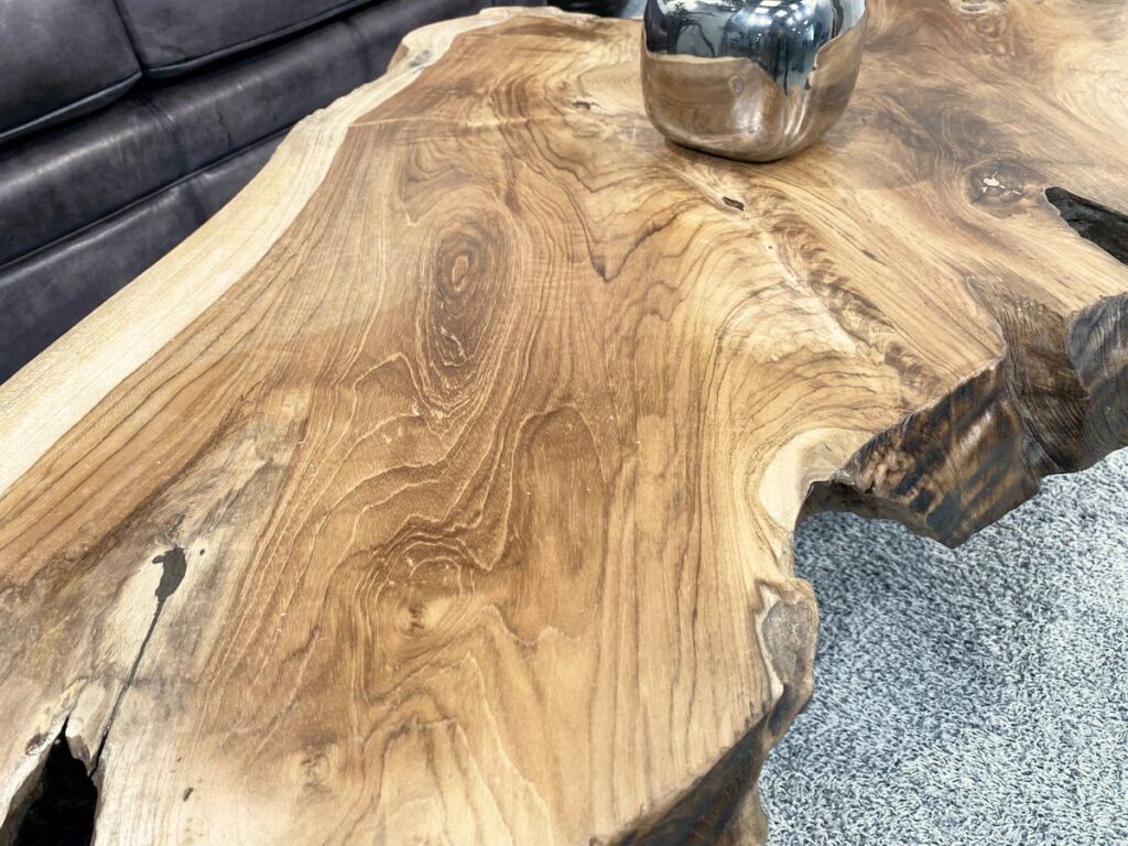 Couchtische aus Baumscheiben online bestellen Unikat Baumstamm Wohnzimmertisch