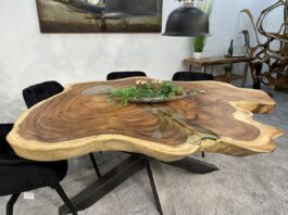 Baumstammtisch aus Suar von GERKEN Wohndesign Baumstammtisch Suar