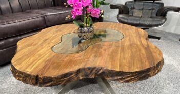 Runder Unikat Couchtisch aus Holz