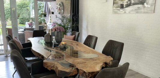 Esszimmertisch aus Holz Esszimmertisch aus Holz