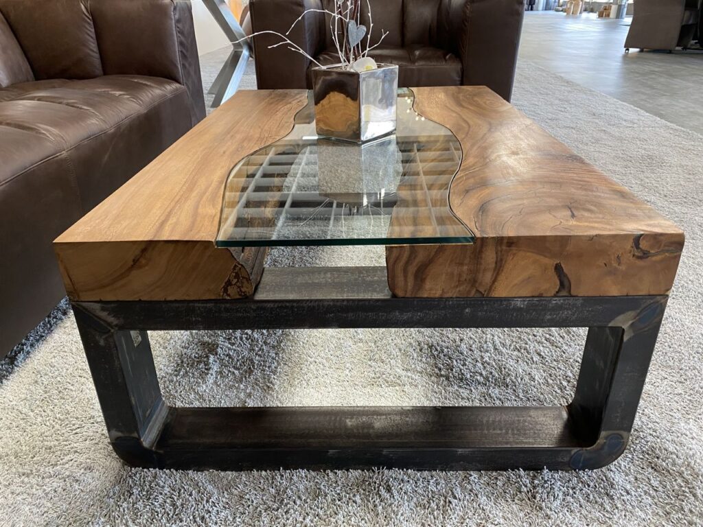 Unikat Wohnzimmertisch von GERKEN Wohndesign Unikat Couchtisch Baumscheibe