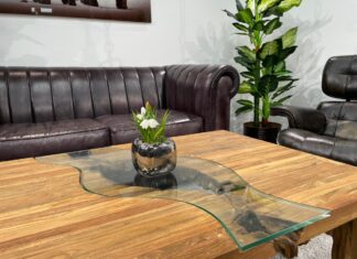 Ein Couchtisch aus Holz von GERKEN Wohndesign Couchtisch aus Holz Wild River