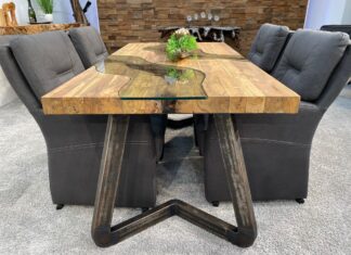 Designtisch aus Holz Designtisch aus Holz