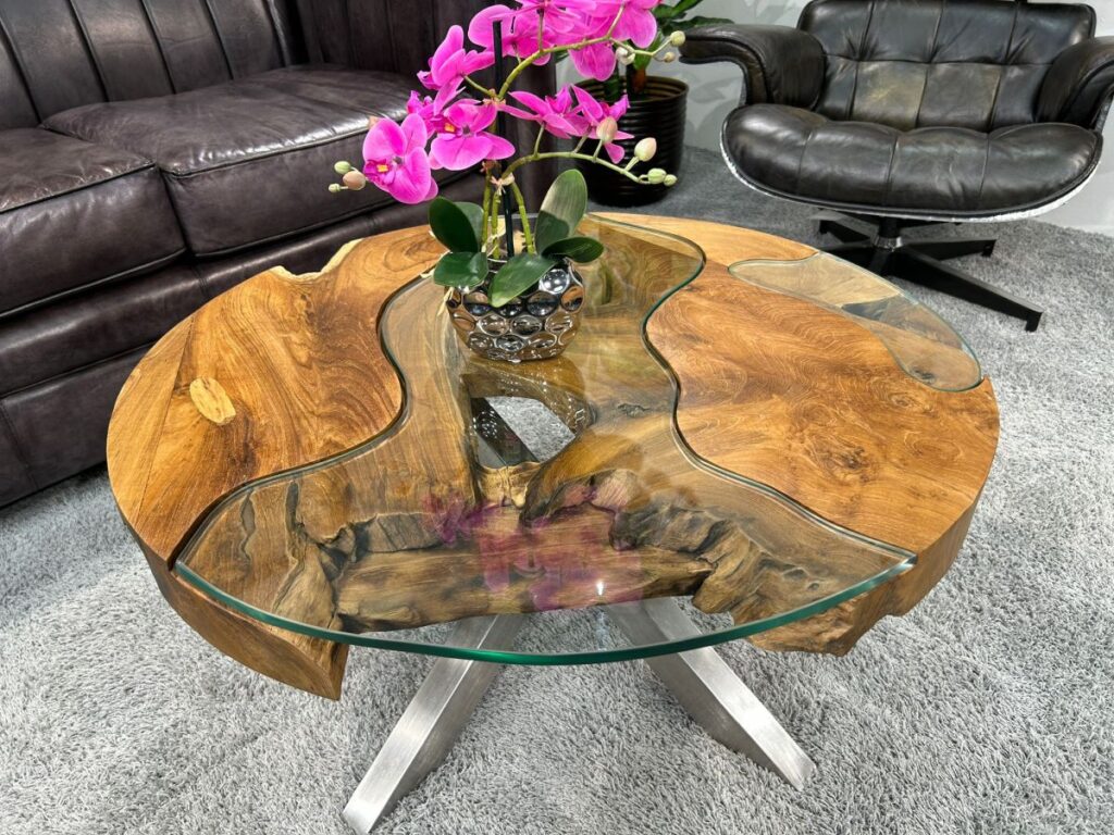 Couchtisch aus einer Baumscheibe Runder Couchtisch aus Baumscheiben