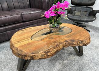 Wohnzimmertisch aus recyceltem Holz Wohnzimmertisch aus recyceltem Holz