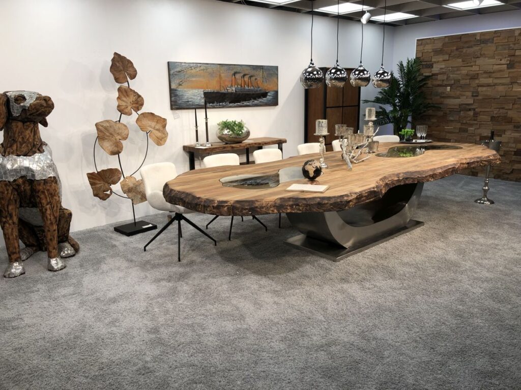 Einzigartige Holzmöbel von "Der Tischonkel" Design Konferenztisch Massivholz Einzigartig