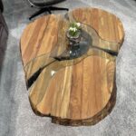 Holz Couchtisch mit Glas