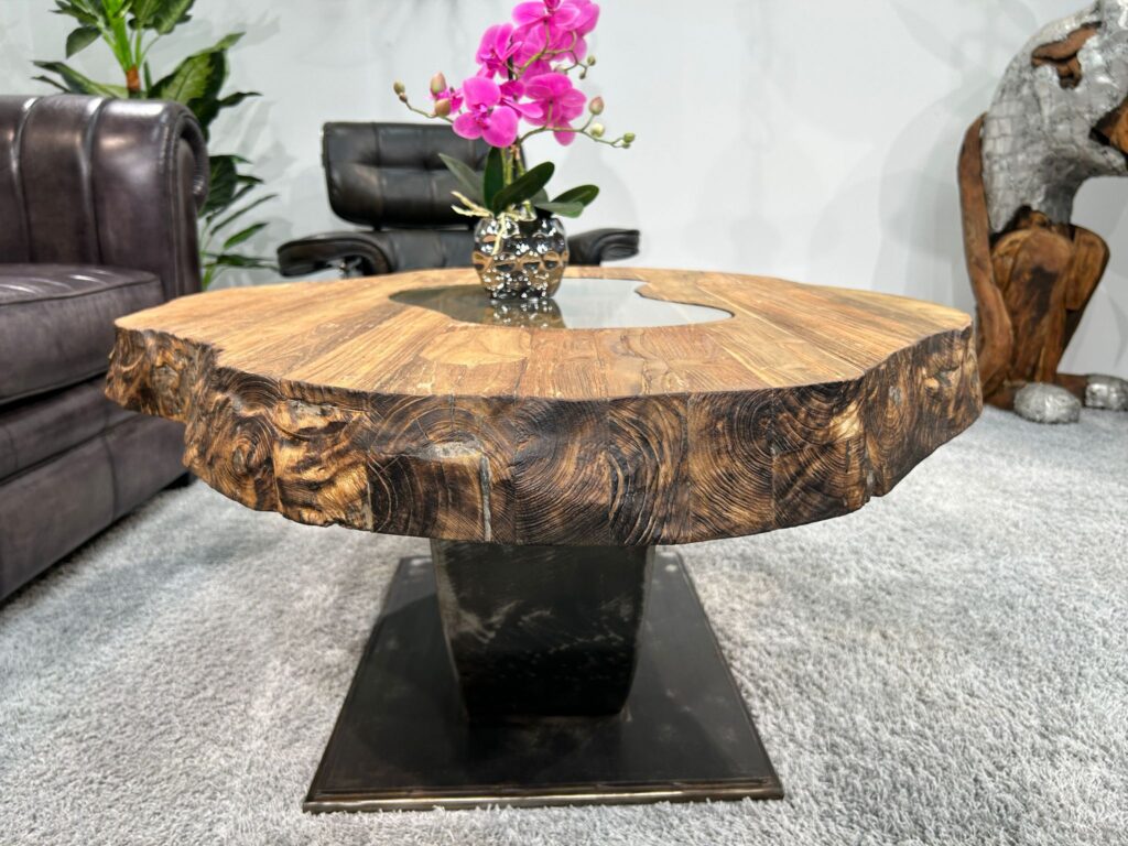 Nachhaltiger Couchtisch aus recyceltem Holz Nachhaltiger Couchtisch Massivholz Design Fusion