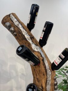 Weinständer aus recycelten Holz