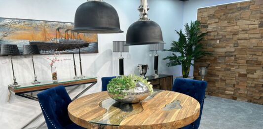 Avantages : table ronde en bois ancien Article Table ronde en bois ancien