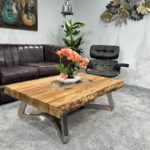 Holztisch mit Baumkante Design Massivholztisch Eos