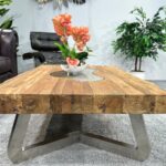 Holztisch mit Baumkante Designtisch Massivholz Eos