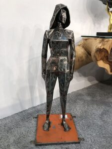 Kunst Dekoskulptur Stehende Frau