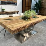 Massivholztisch aus recyceltem Holz Deep Island