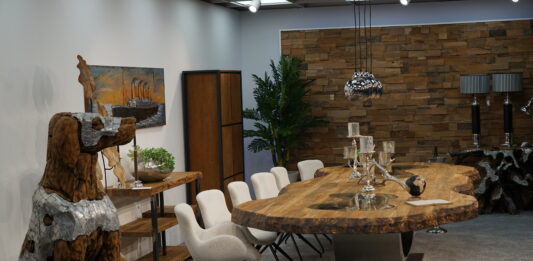 Massivholztisch aus recyceltem Teakholz Beitrag Massivholztisch aus recyceltem Teakholz