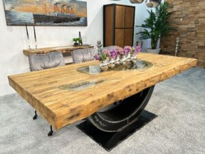 Esstisch aus recyceltem Holz Deep Island