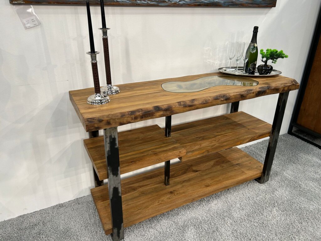 Außergewöhnliche Möbel aus Massivholz