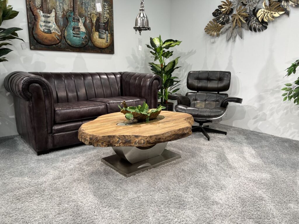 Moderner Couchtisch aus Massivholz Couchtisch aus Massivholz