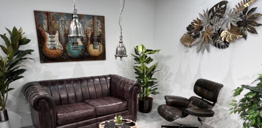 Einrichtungsideen: Möbel aus versteinertem Holz Möbel aus versteinertem Holz