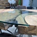 Nachhaltiger Esstisch mit Glaseinlage Eternia