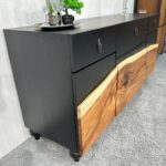 Schrank aus recyceltem Holz Black Forest