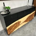 Sideboard mit Baumscheiben verziert Black Forest