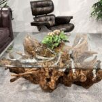 Besondere Tische aus Massivholz Root