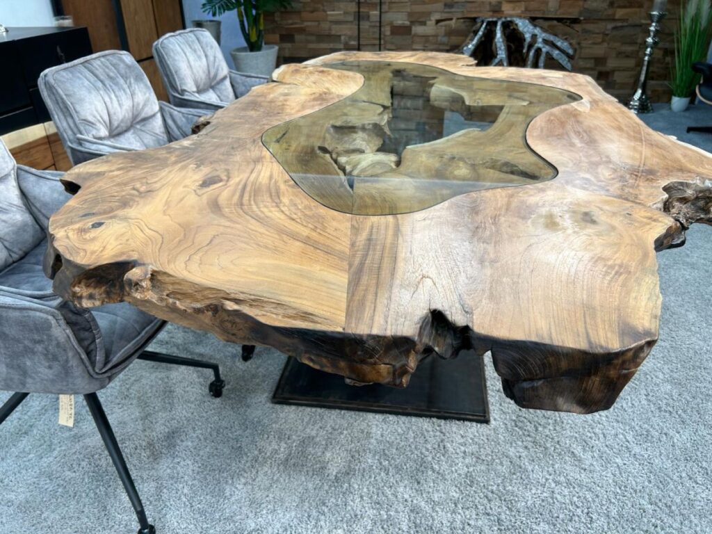 Esstische: Lieber rund oder rechteckig? Massivholz Esstisch Expression aus Teakholz