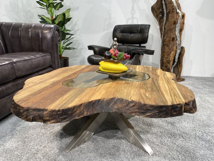 Beitrag Couchtisch aus recyceltem Holz