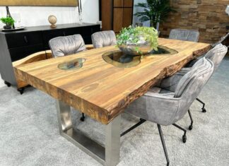 Esstisch mit massiver Tischplatte aus Altholz Beitrag Esstisch mit massiver Tischplatte aus Altholz