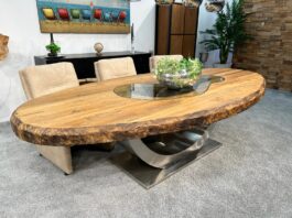 Sustainable dining table „Sky Island“ made of recycled wood Contribution sustainable dining table Sky Island made of recycled wood