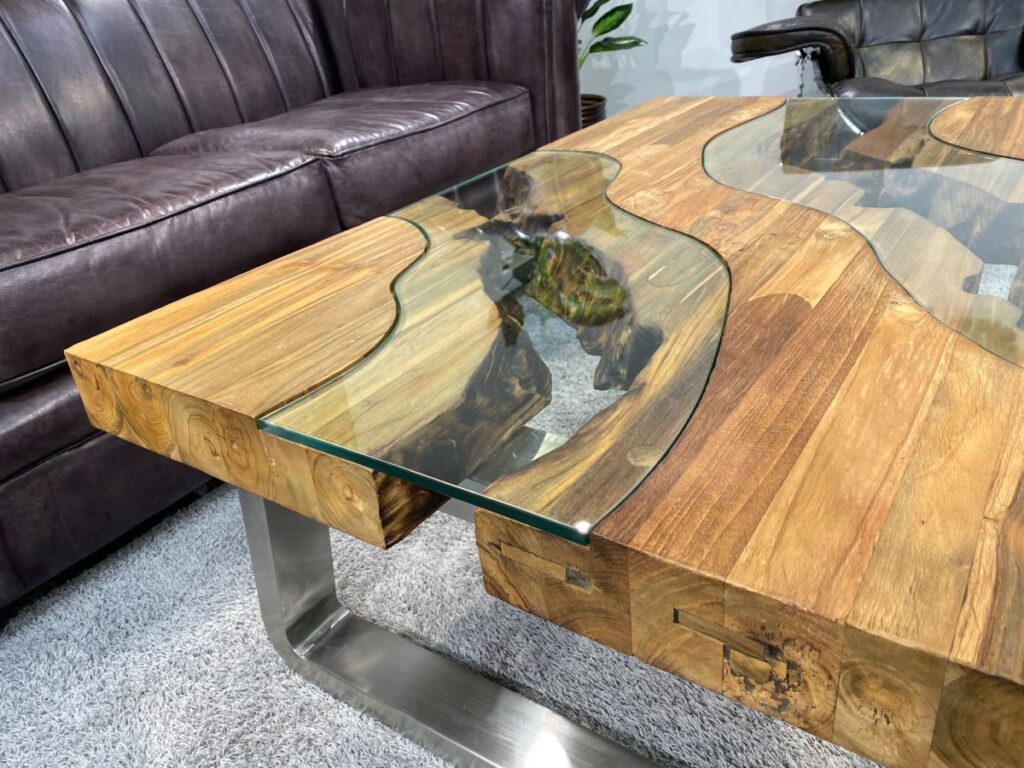 Eckiger Wohnzimmertisch aus Massivholz Couchtisch mit edler Glaseinlage