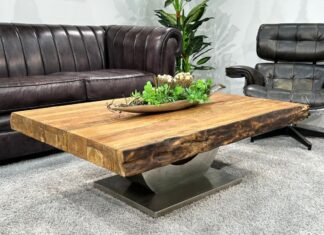 Außergewöhnlicher Wohnzimmertisch der Extraklasse Außergewöhnlicher Wohnzimmertisch der Extraklasse